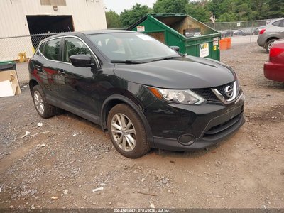 JN1BJ1CR8HW****** 2017 Nissan Rogue Sport