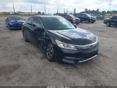 1HGCR2F9XGA****** 2016 Honda Accord
