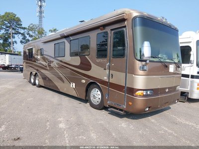 1RF12061X11****** 2001 Roadmaster Executive Signature