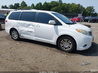 2012 Toyota Sienna
