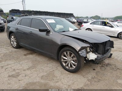 2C3CCARG5GH****** 2016 Chrysler 300