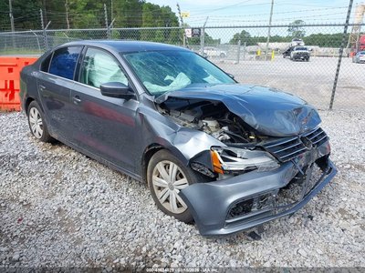 3VW2B7AJ3HM****** 2017 Volkswagen Jetta