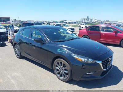 3MZBN1L30JM****** 2018 Mazda 3