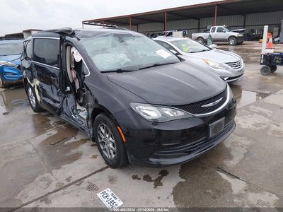 2C4RC1DG9LR****** 2020 Chrysler Voyager