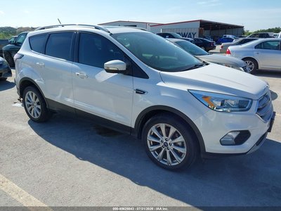 1FMCU0J95JU****** 2018 Ford Escape