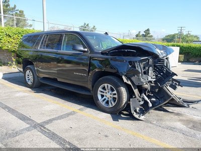 1GNSCHKCXKR****** 2019 Chevrolet Suburban