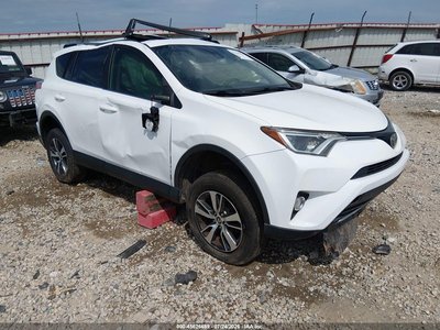 JTMWFREV9HD****** 2017 Toyota RAV4