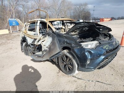 JTMWFREV2JJ****** 2018 Toyota RAV4