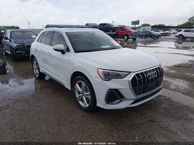 WA1DECF32N1****** 2022 Audi Q3