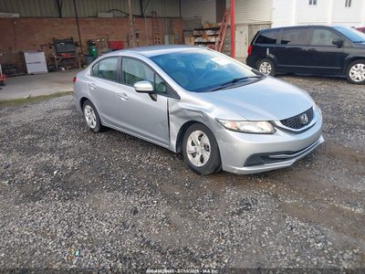 2HGFB2E52FH****** 2015 Honda Civic