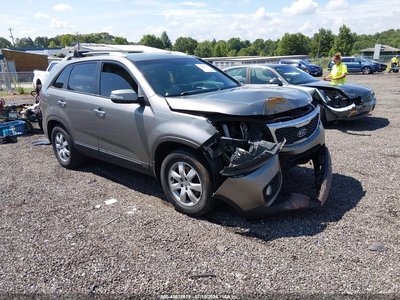 5XYKT4A64CG****** 2012 Kia Sorento