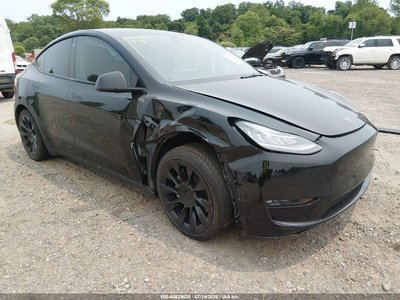 5YJYGAEE1MF****** 2021 Tesla Model Y