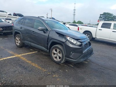 2T3P1RFV3MW****** 2021 Toyota RAV4