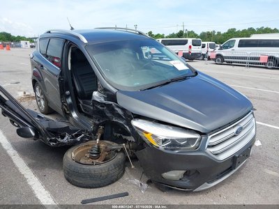 1FMCU0J91JU****** 2018 Ford Escape