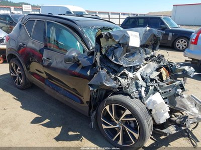 YV4162UM0N2****** 2022 Volvo XC40