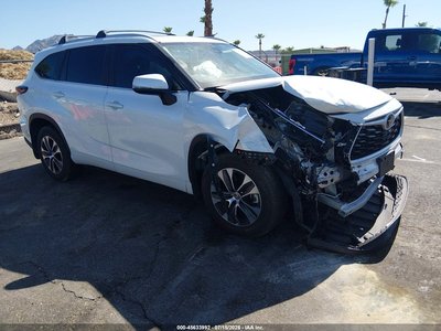 5TDKDRAH6SS****** 2025 Toyota Highlander