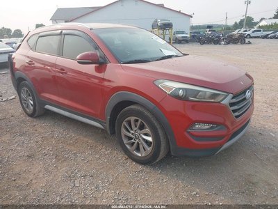 KM8J33A2XHU****** 2017 Hyundai Tucson