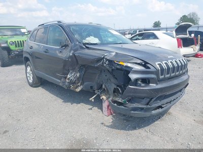 1C4PJMCB4HW****** 2017 Jeep Cherokee