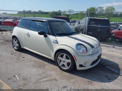 WMWMF3C55AT****** 2010 MINI Cooper