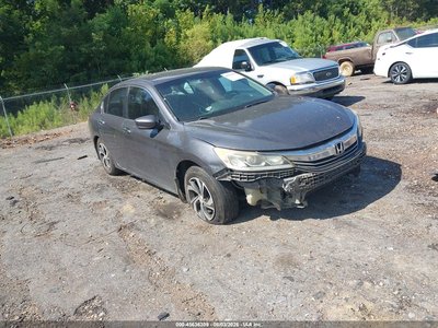 1HGCR2F35HA****** 2017 Honda Accord