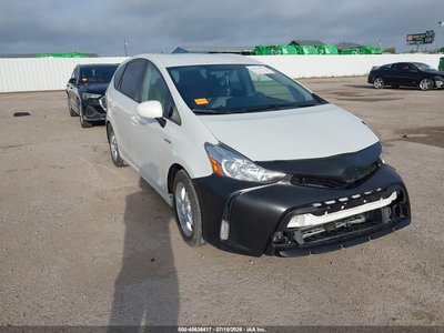 JTDZN3EU5GJ****** 2016 Toyota Prius V