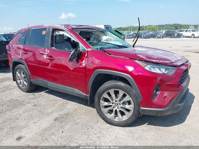 2T3C1RFV1MW****** 2021 Toyota RAV4