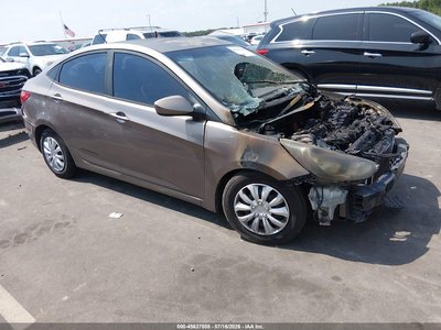 KMHCT4AE9EU****** 2014 Hyundai Accent