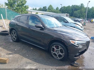 ZASFAKPN3J7****** 2018 Alfa Romeo Stelvio