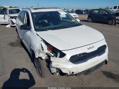 KNDCC3LD8N5****** 2022 Kia Niro