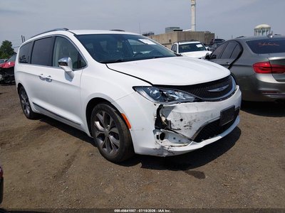 2C4RC1GG7KR****** 2019 Chrysler Pacifica