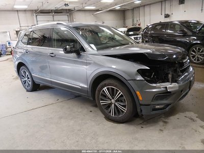 3VV2B7AX0KM****** 2019 Volkswagen Tiguan