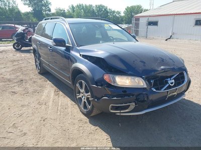 YV4902BZ5D1****** 2013 Volvo XC70