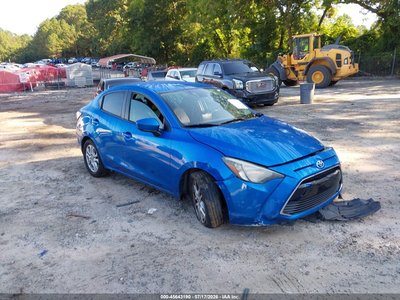 3MYDLBYV2JY****** 2018 Toyota Yaris