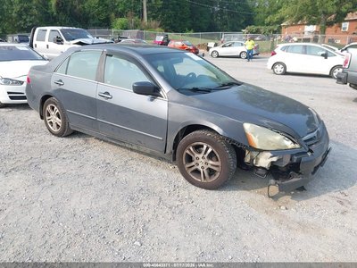 1HGCM56867A****** Salvage and Wrecked 2007 Honda Accord in Roanoke