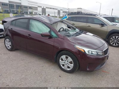 3KPFK4A70JE****** 2018 Kia Forte