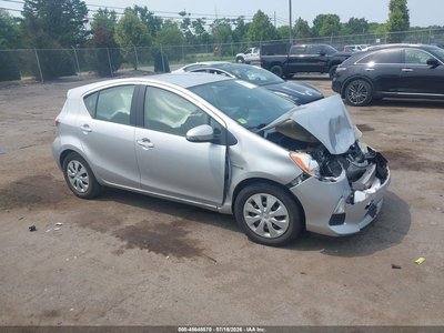 JTDKDTB3XD1****** 2013 Toyota Prius C