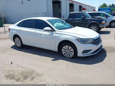 3VWC57BU3KM****** 2019 Volkswagen Jetta