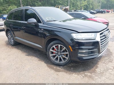WA1LABF77HD****** 2017 Audi Q7