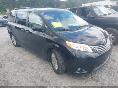 5TDYK3DC4FS****** 2015 Toyota Sienna