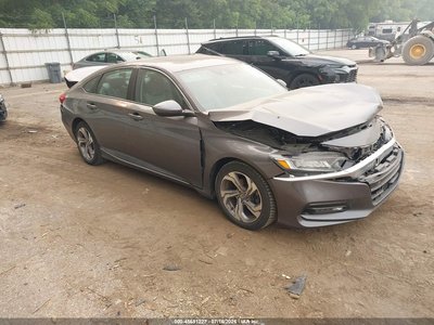 1HGCV1F53JA****** 2018 Honda Accord