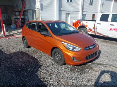 KMHCT5AE2FU****** 2015 Hyundai Accent