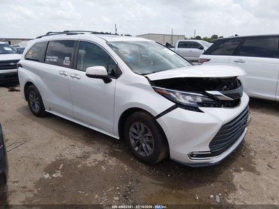 5TDYRKECXNS****** 2022 Toyota Sienna