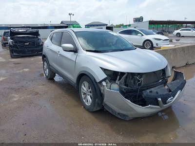JN1BJ1CP6HW****** 2017 Nissan Rogue Sport