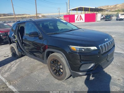 1C4PJMCB4MD****** Salvamento y Destrozados 2021 Jeep Cherokee en Santa Clarita