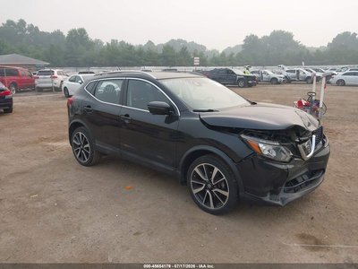 JN1BJ1CR1JW****** 2018 Nissan Rogue Sport