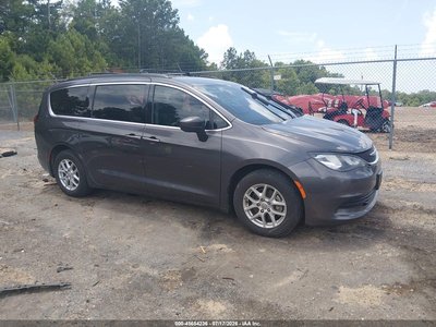 2C4RC1DG3LR****** 2020 Chrysler Voyager