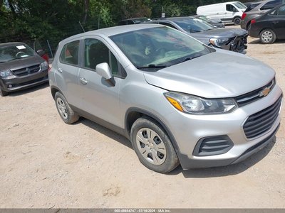 KL7CJKSB2JB****** 2018 Chevrolet Trax