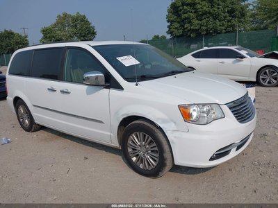 2016 Chrysler Town & Country
