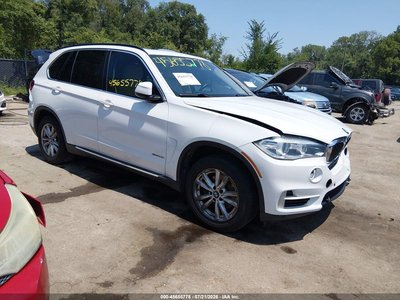 5UXKR0C5XF0****** 2015 BMW X5