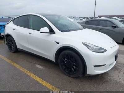 5YJYGAEE2MF****** 2021 Tesla Model Y
